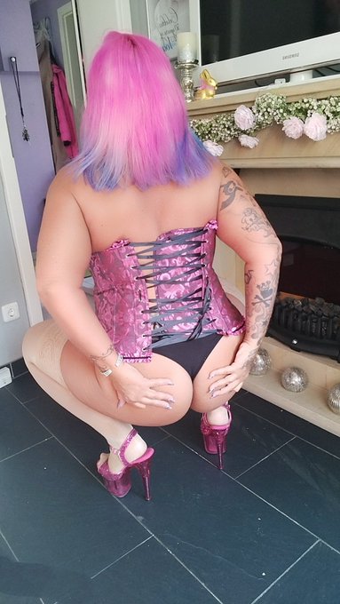 Guten morg&auml;&auml;&auml;&auml;n 🌞 #bigass #ass #GutenMorgen #arsch #bigbooty #plussize #curvy #curvywomen https://t.<a href="/tag/bigass"class="tags">#bigass</a><a href="/tag/ass"class="tags">#ass</a><a href="/tag/gutenmorgen"class="tags">#GutenMorgen</a><a href="/tag/arsch"class="tags">#arsch</a><a href="/tag/curvy"class="tags"><span>#curvy</span></a><a href="/tag/bigbooty"class="tags"><span>#bigbooty</span></a><a href="/tag/plussize"class="tags"><span>#plussize</span></a><a href="/tag/curvywomen"class="tags"><span>#curvywomen</span></a>