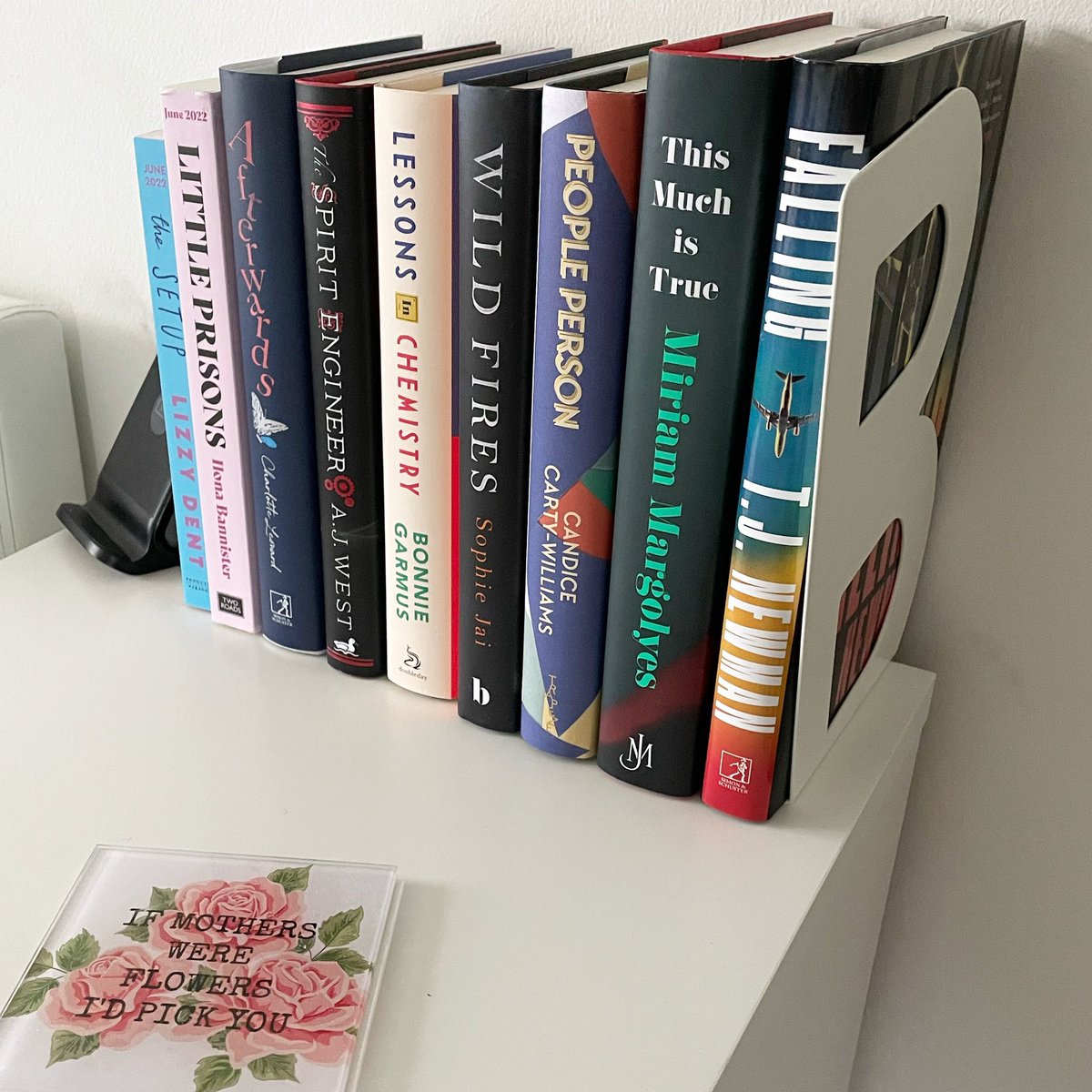 Dees_Book_Blog's tweet photo. #BedsideBooks 

Do you have a stack of books at the side of your bed? Here’s mine, these are hopefully the ones I’ll get to next.

https://t.co/sjBlIcJQi4

#books #bookstagram #tbr https://t.co/FAb4LvRXZr