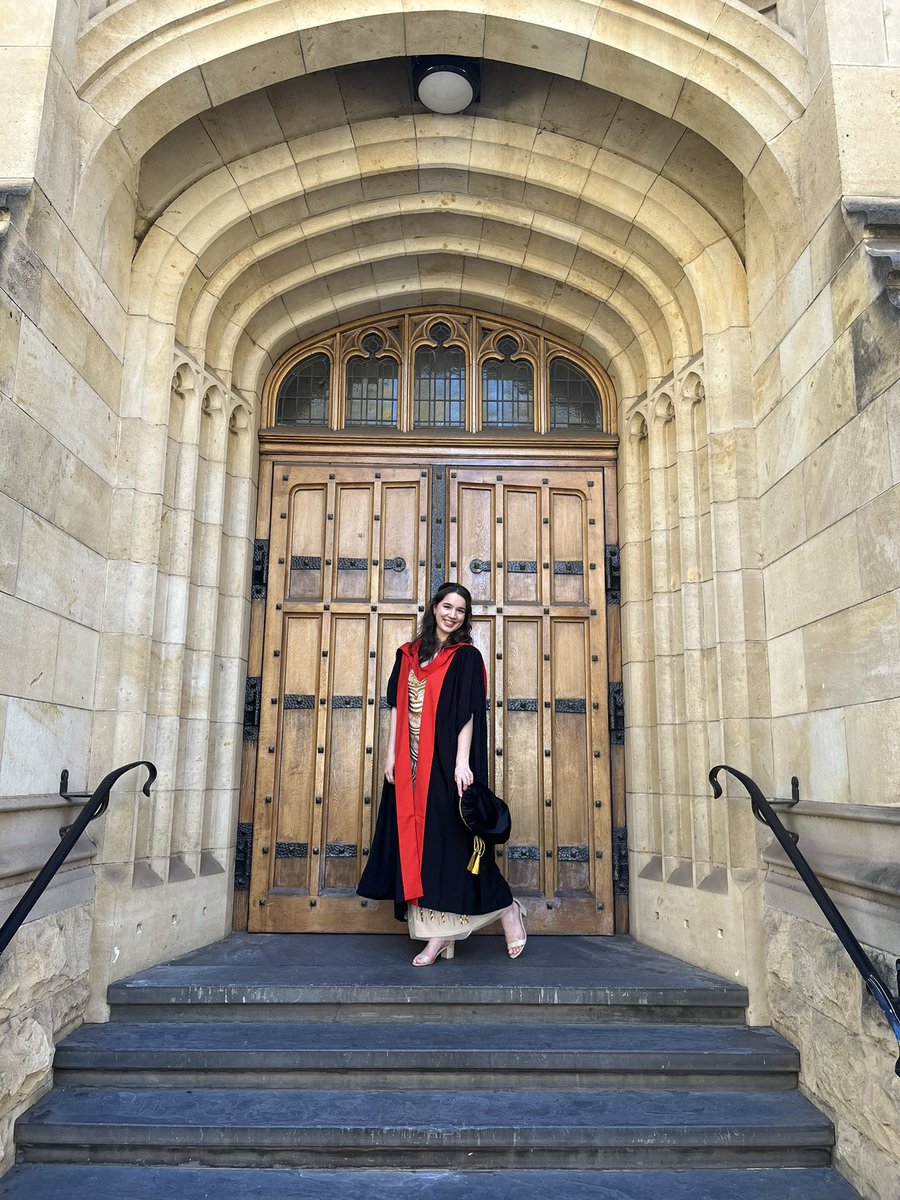 Dr Chloe Castle tweet media