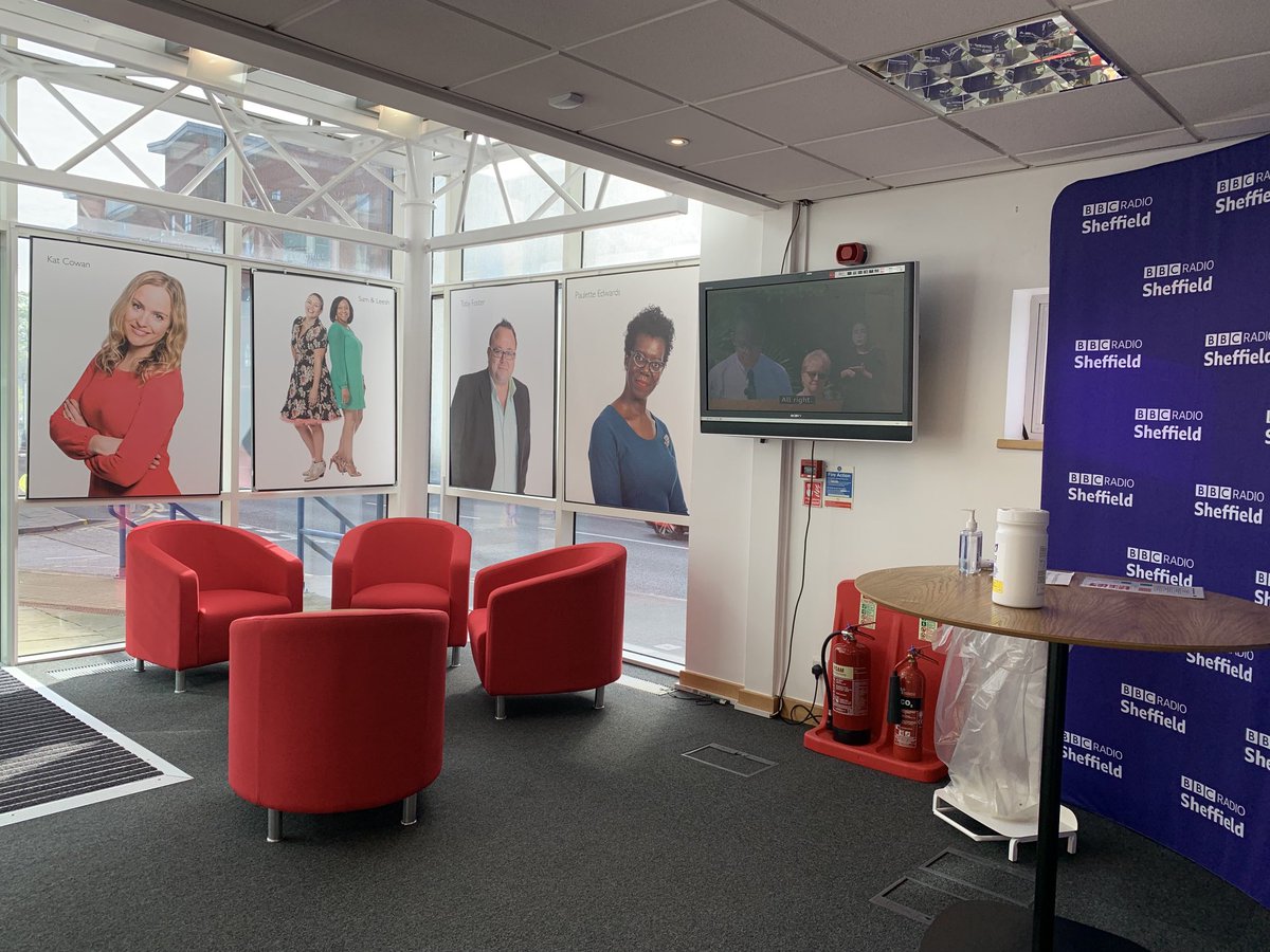 Behind the scenes at ⁦<a href="/BBCSheffield/">BBC Sheffield</a>⁩ - we took over a meeting room rather than a studio which is great as view of the sunshine outside ⁦