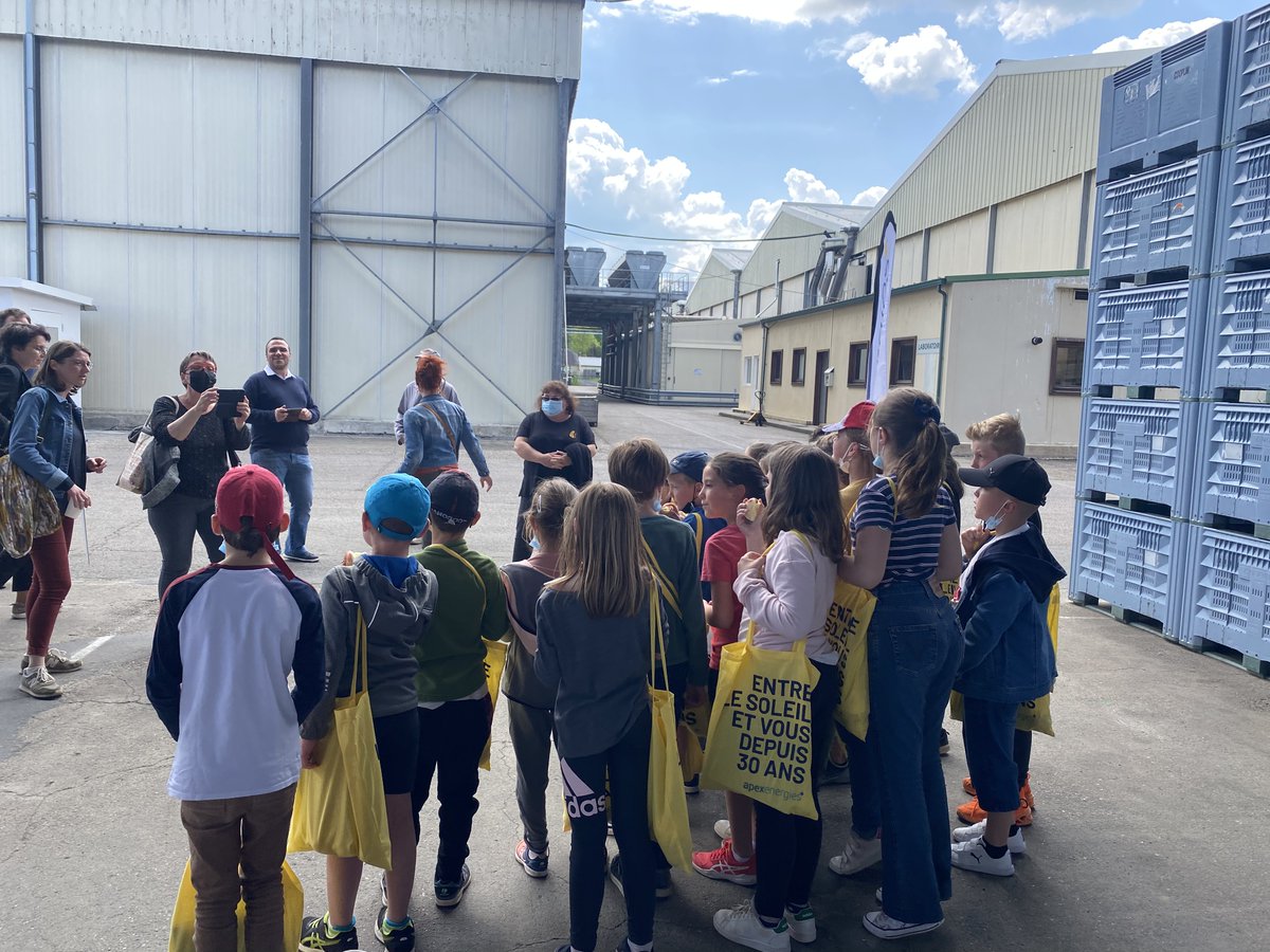 Apex_Energies's tweet photo. Retour en images sur l’inauguration de la plus grande centrale photovoltaïque en autoconsommation de France sur la Coopérative Fruitière du Limousin📸

Présentation du projet solaire et de l'activité de la coopérative. Ce fut l'occasion pour de nombreux élus de prendre la parole. https://t.co/zkD4dGIBX3
