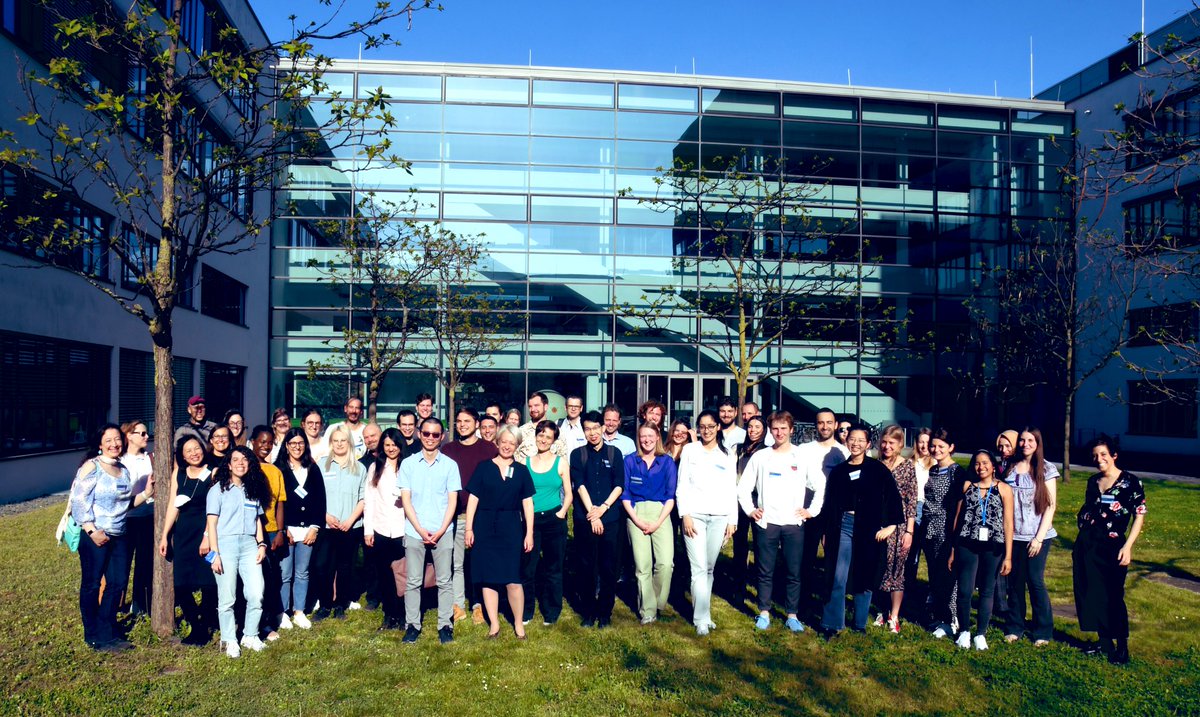After a very successful 1st day, the Lipids Metabolism #SummerSchool continues with an exciting program (updates will follow). Here a group pic of our participants. What a great group! Even the weather in DD is fantastic <a href="/tudresden_de/">TU Dresden</a> <a href="/EpiLipidNET/">EpiLipidNET</a> <a href="/digsbb/">DIGS-BB</a> <a href="/mpicbg/">MPI-CBG Dresden</a> <a href="/DRESDEN_concept/">DRESDEN-concept</a>