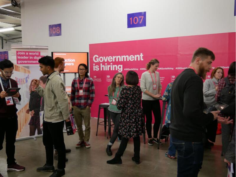 Want a career that combines purpose and excellence?

Join us at the Silicon Milkroundabout recruitment event  this weekend, we'll be on the lookout for the best talent in the digital, data and technology professions.
#UKGovIsHiring #SMRmay2022 #Defra

linkedin.com/feed/update/ur…