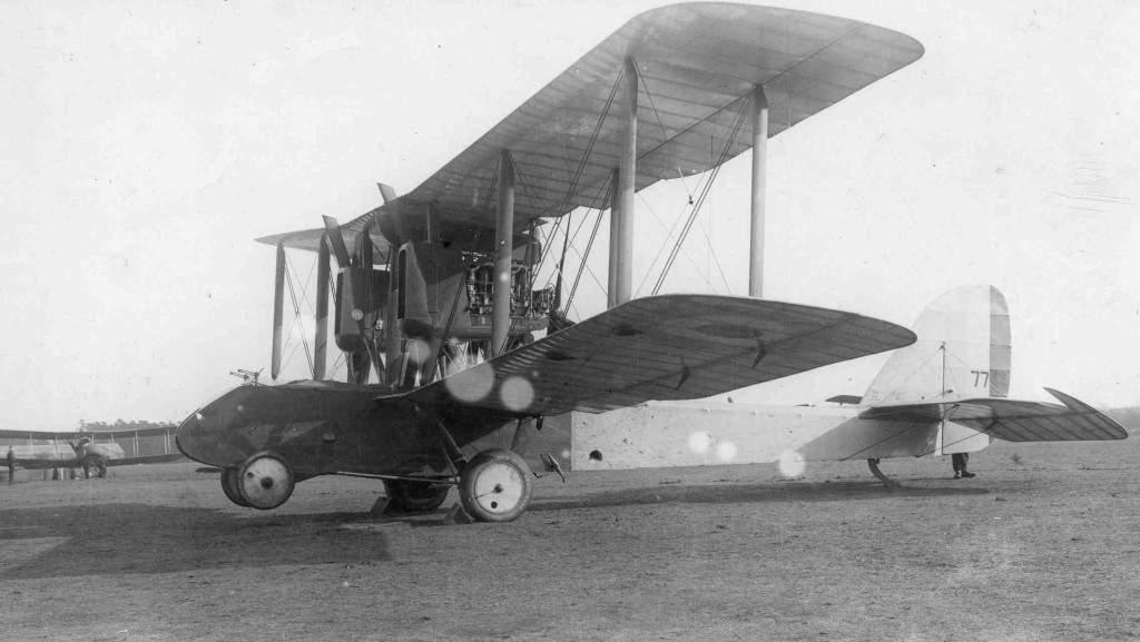 TheSuffolkMan's tweet photo. #DeHavilland #aircraft #DH4 Elizabeth Campbell of #Inverell Station #DH3A 7744 #DH2 5938 [Gerald/Adrian Tickner]  #aviation @HistoryInTheAir @svas_oldwarden https://t.co/c9uL8snZU7