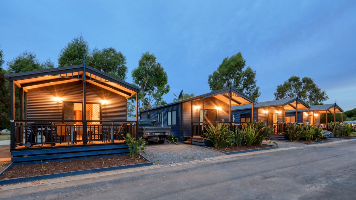 Mid-Week May Madness SALE🥳🥳🥳
Visit us here at BIG4 Swan Hill with our Mid-Week Madness Deal Only pay $360 for 2 nights!! 2 Adults and 2 Children!!! 
BOOK NOW:
big4.com.au/.../swa.../dea…