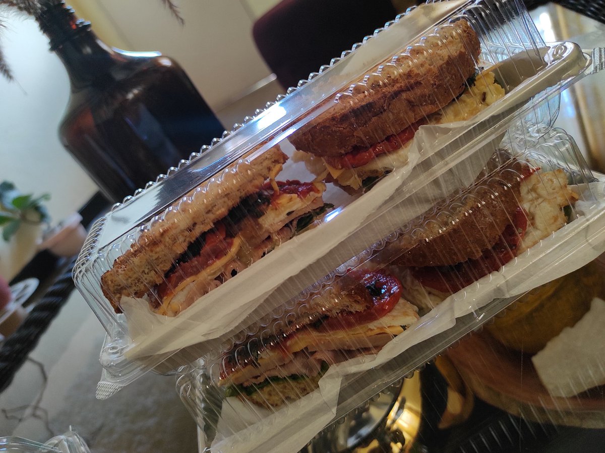 GardenMw's tweet photo. We're taking your Breakfast and Lunch orders for tomorrow's deliveries🥪🥪🔥🔥

MK2500 for the Exquisite Egg Sandwich and MK3000 Mad 🥓🍳

Delivery is free in BT CBD, Poly, Limbe Post Office area and Along the highway.

Contact 0997361553 https://t.co/G2NgNTDMvd