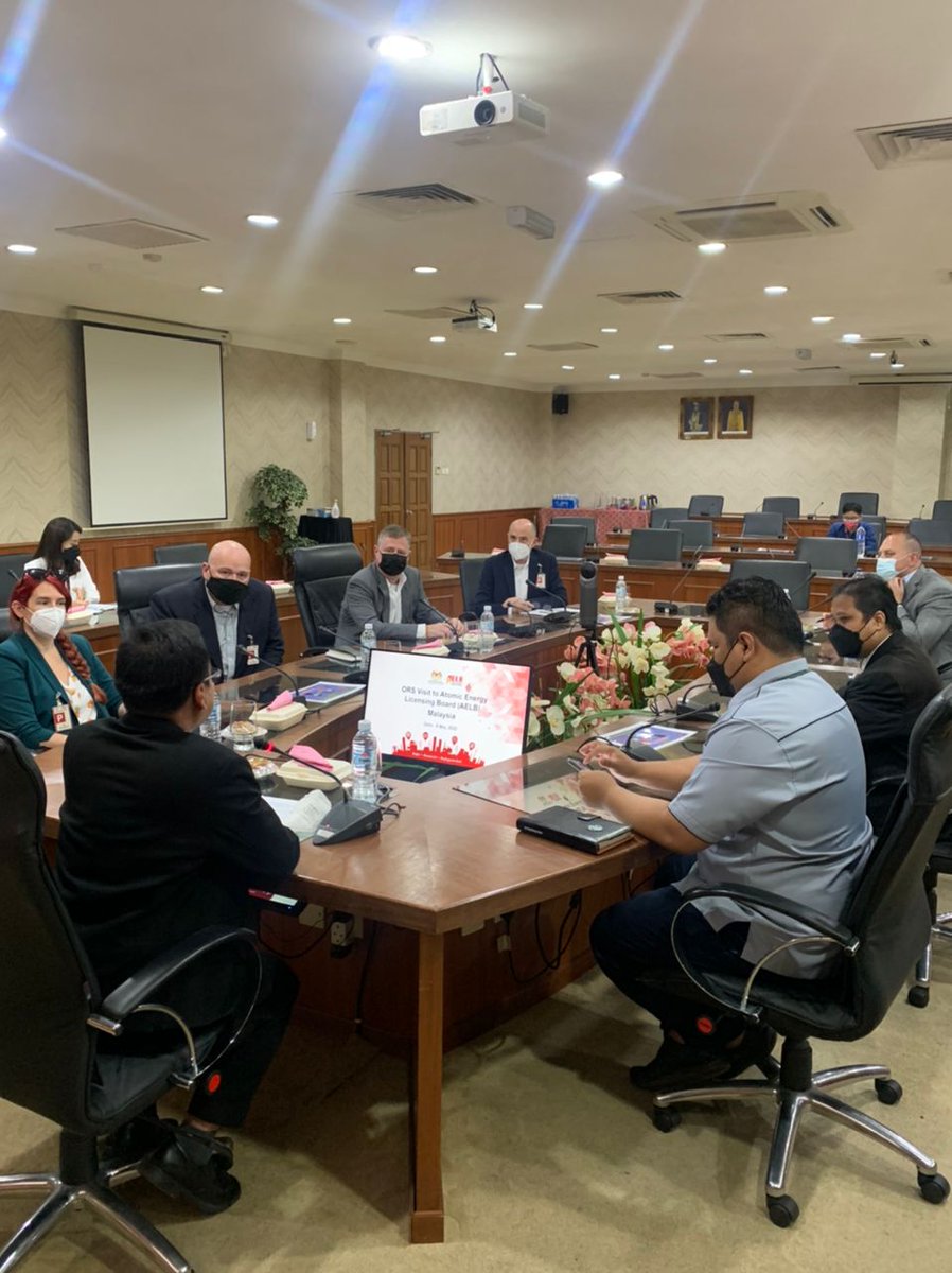 AtomMalaysia's tweet image. We are honoured to receive a visit from the @NNSANews and @PNNLab yesterday to our headquarters in Dengkil, Selangor. 
Together we had a fruitful discussion on future collaborations especially in enhancing the security of radioactive facilities in Malaysia. #AELB #NuclearSecurity