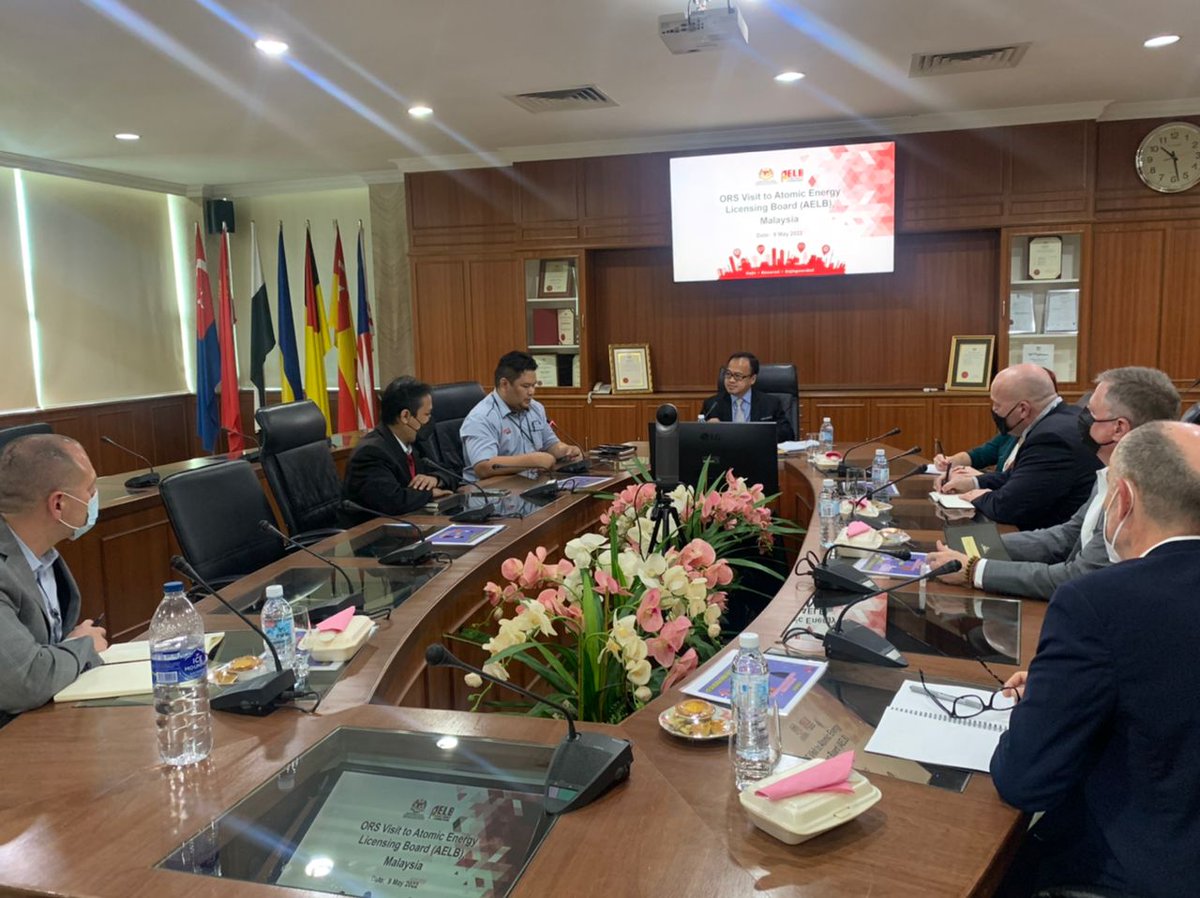 AtomMalaysia's tweet image. We are honoured to receive a visit from the @NNSANews and @PNNLab yesterday to our headquarters in Dengkil, Selangor. 
Together we had a fruitful discussion on future collaborations especially in enhancing the security of radioactive facilities in Malaysia. #AELB #NuclearSecurity
