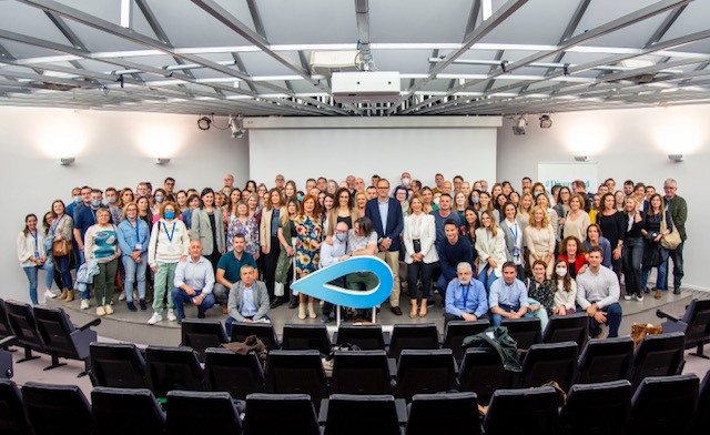 GlobalOmnium's tweet photo. 🤝La alianza de #GlobalOmnium y @fund_adecco para apoyar la diversidad cumple 6 años

💧Éxito de convocatoria con la asistencia de más de 150 personas al Encuentro por la Diversidad con el testimonio de Edu Carrera https://t.co/5to6178ds3