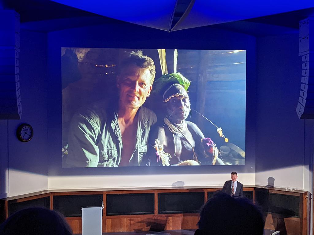kilo14a's tweet photo. @doctorwibble @bryanadams @RoyalAlbertHall Yep. Great talk from @benedictallen. (He is the one on the left) https://t.co/9t4gX6y0n2