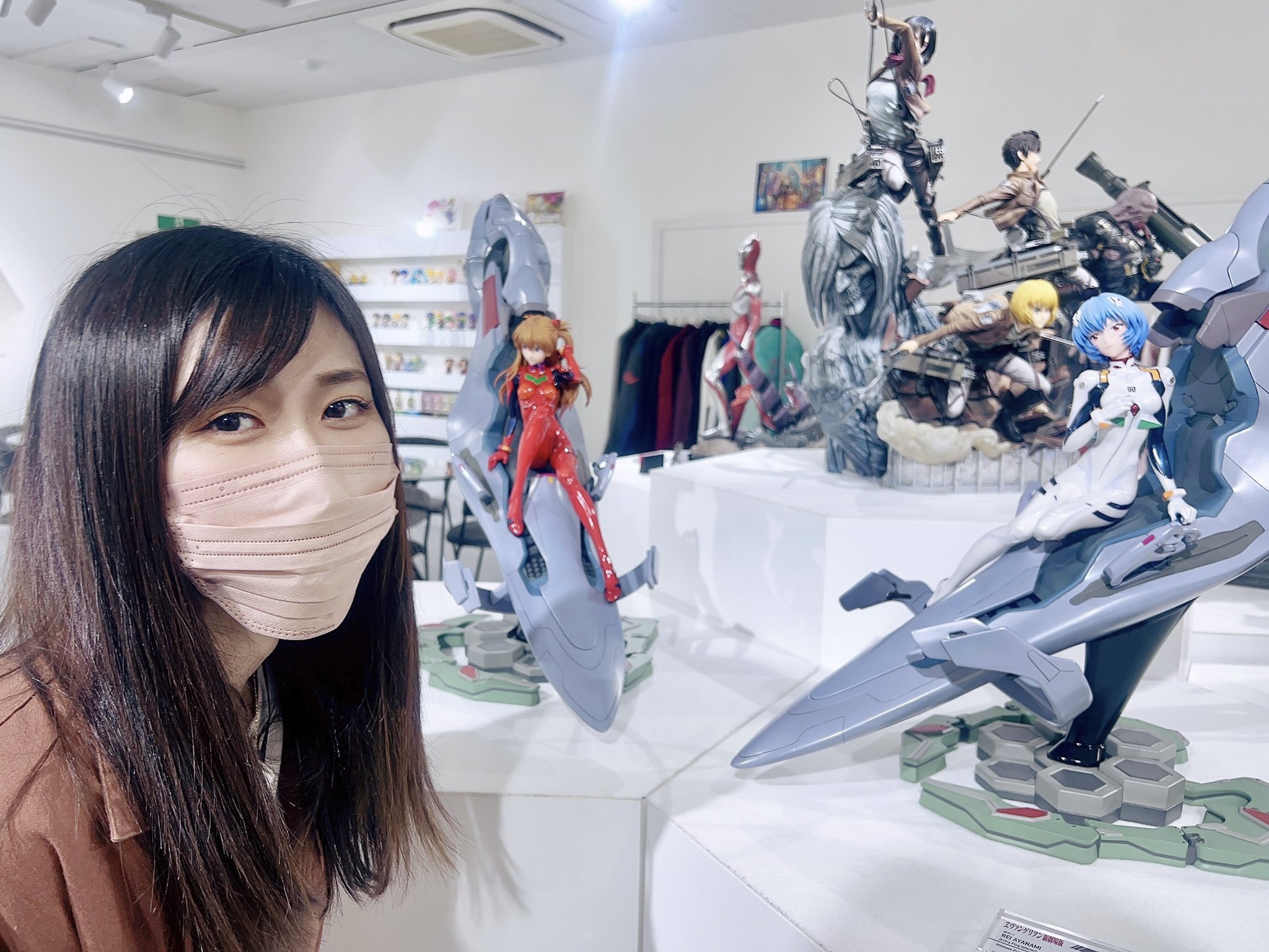 Maマン フィギュアを塗っておしゃれに飾って囲まれたい 普段なっかなか見ることが出来ない 大きくて かっこいいフィギュア達を特別に沢山見せてもらった 一般公開されていないフィギュア達を特別に許可を貰って動画に収めて来ましたので 今夜