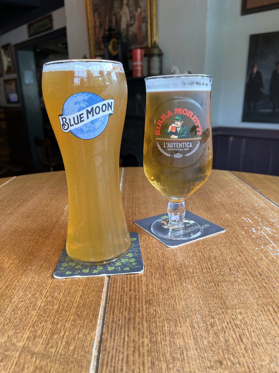 needers14's tweet photo. @PaulHeatonSolo Cheers for the pints Paul, Happy Birthday! From the Old Horse in Leicester. https://t.co/dOxVaDkZs0