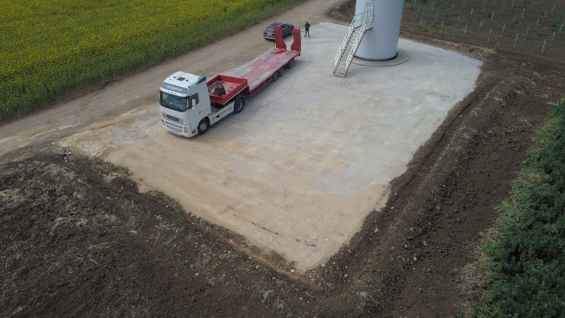 Interventi di manutenzione per ripristino piazzole e viabilità parco eolico Forentum, Lavello (PZ)
#eolico #edilizia #costruzioni
arcasensa.com/news/122-lavor…