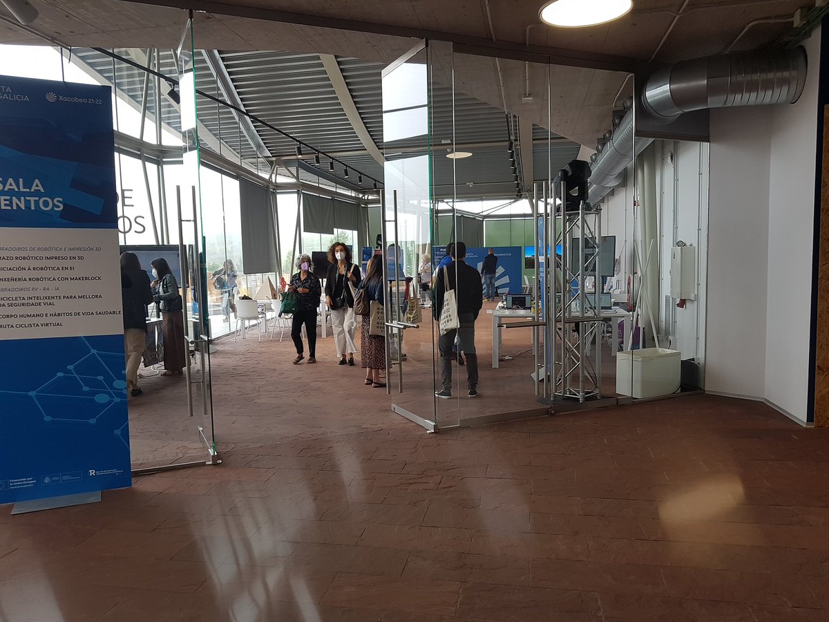 MarketTeacher's tweet photo. .@FPempresa Abrimos Congreso Innovación Educativa e dixital y compartimos el excelente trabajo que hemos realizado en @FPinnovacion con @diverxiamlg @ppenalvera @dirazola y el apoyo de @todofp @FundlaCaixa @ANPROFOL y todos los maravillosos compañer@s de #FP https://t.co/VOXcpQRHuN