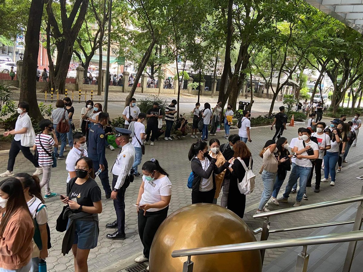 varsitarianust's tweet photo. LOOK: Long queue of volunteers in UST as of 3:30 p.m., May 10. The line extends from Gate 2 in España to Lacson. The PPCRV command center can accommodate an estimated 160 volunteers at a time. https://t.co/6r577DIdAx