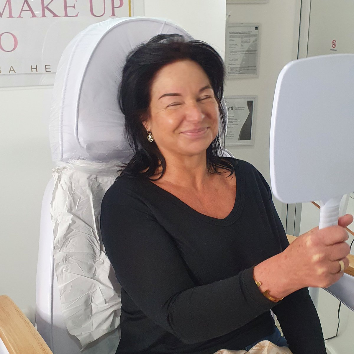 ThePermMakeUp1's tweet photo. When you capture your clients first reaction😍 

Release your inner happy and get fresh new brows! 😄
 
#makeup #permanentmakeup #powderbrows #eyebrows #brows #pmu #newtonabbot #devon #microblading #ombrebrows https://t.co/t5CW020oog