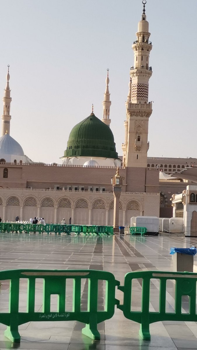 Is4Mian's tweet photo. اِنَّ اللّٰهَ وَمَلٰٓـئِكَتَهٗ يُصَلُّوۡنَ عَلَى النَّبِىِّ ؕ يٰۤـاَيُّهَا الَّذِيۡن اٰمَنُوۡا صَلُّوۡا عَلَيۡهِ وَسَلِّ��ُوۡا تَسۡلِيۡمًا. https://t.co/p89ftbX8ZT