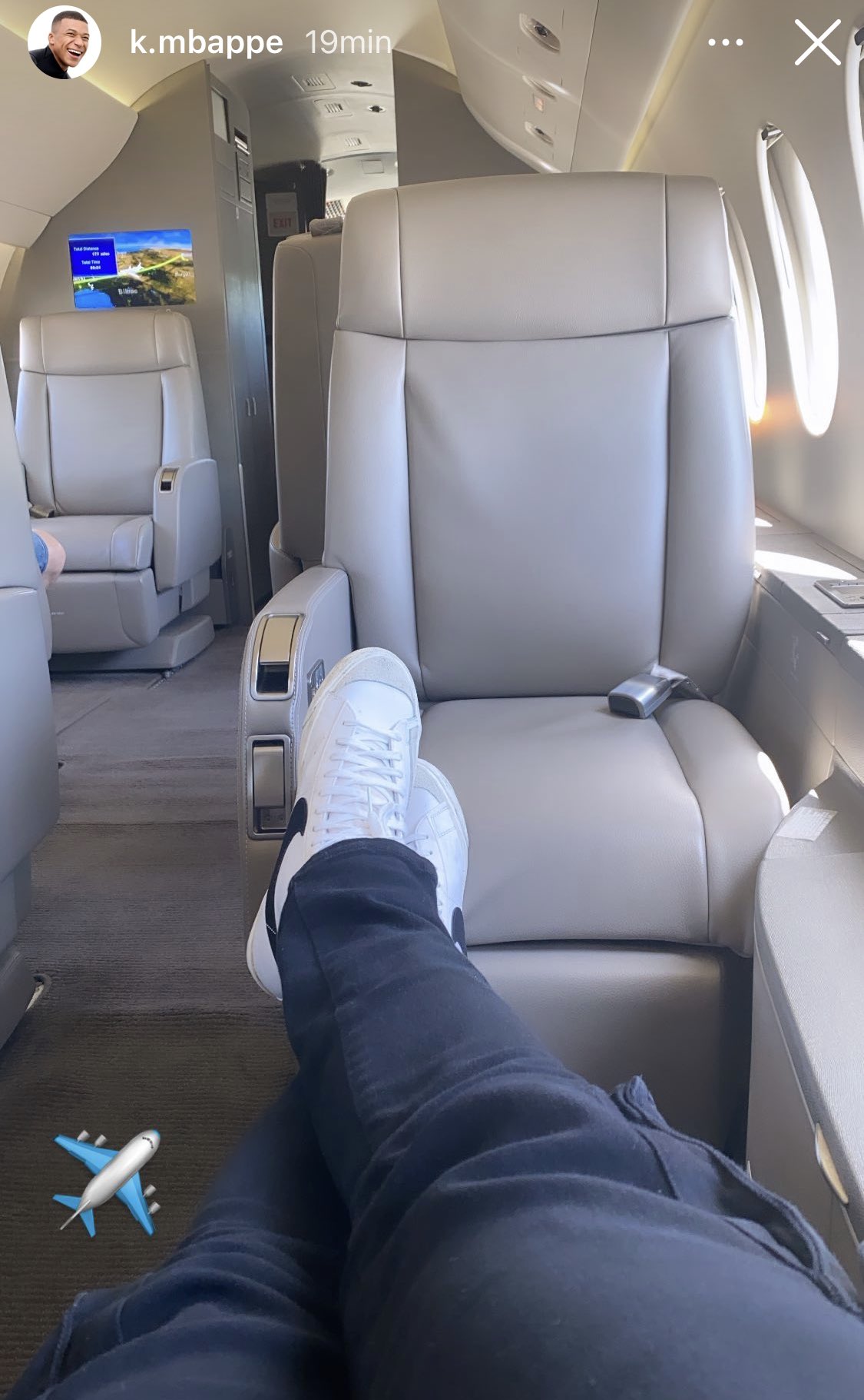 PSG COMMUNITY on Twitter: "✈️ Kylian Mbappé a quitté Madrid ! (IG) https://t.co/JeJNVGcgHn" / Twitter