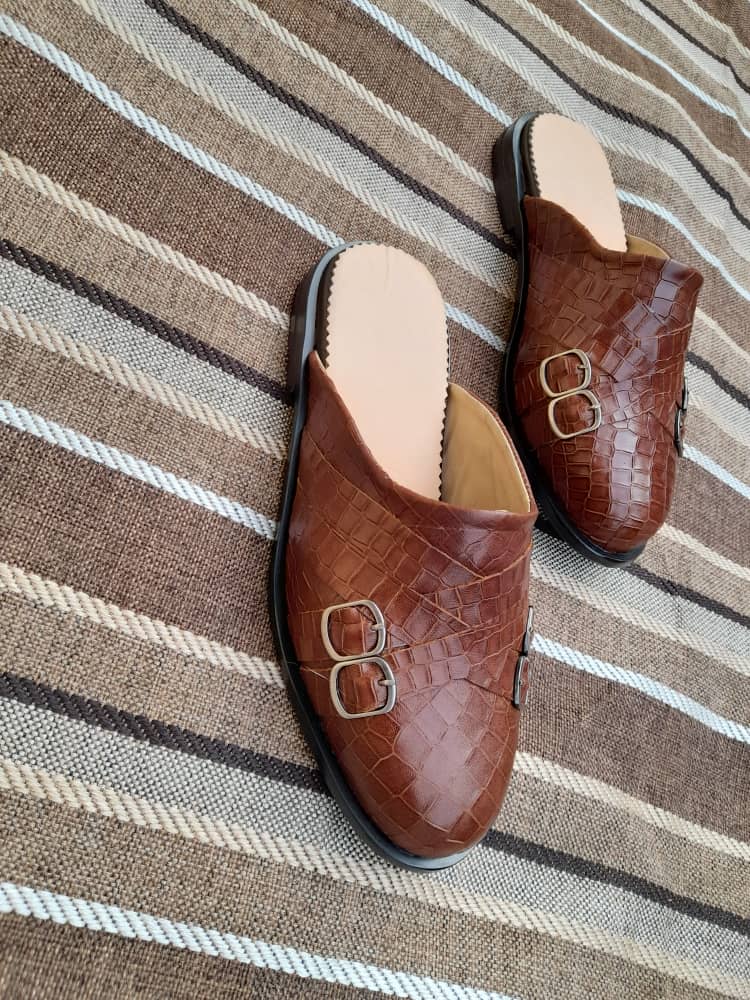 sshhh_bespoke's tweet photo. @_ololadee_e Patronise me for your quality handmade shoes

1st frame - N12000
2nd frame - N13000
3rd frame - N13000
4th frame - N11000

Location: Lagos,Nigeria
DM to place your order https://t.co/rKeN7miCeR