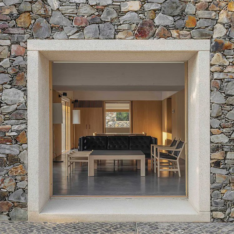 retokommerling's tweet photo. #Proyectos _
 Casa de piedra en Cáceres diseñada por Tuñon y Albornoz arquitectos. 
Más info en su web https://t.co/V6s9Sge8xX
#Arquitectura #Architecture 

MÁS INFO EN SU WEB https://t.co/vOoRZ2Gvjc
