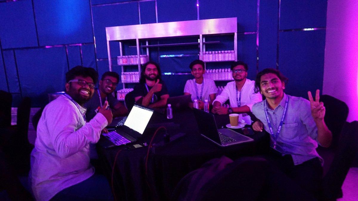 DavidDodda_'s tweet photo. #HackerHouseBengaluru @brownasianwoman #hackerhouse 

Building Cool Shit! https://t.co/r28jYk1iFs