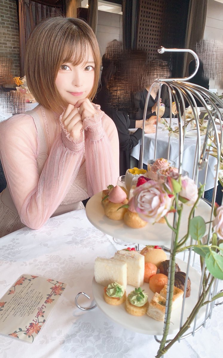 お茶会のお手伝いしたり、富岡製糸場に行ったり、こんにゃくパークに行ったり、お家でごろごろしたり、アフタヌーンティーしたりしたGW楽しかったなあ！とずっと考えてるけどまだ終わってから2日しか経ってないネ…