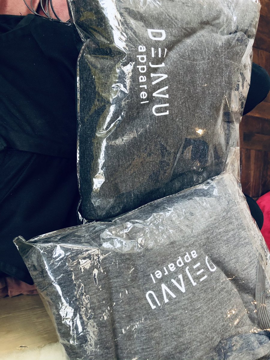 Want some goodies? We’ve got some hoodies❤️🌍

9am and we’re in the City of Kings &amp; Queens delivering some nice apparel to y’all ☺️. So Hie, Uphi??

Kindly retweet and get this to our next customer📍❤️. Limited sizes and colors in stock. Let’s Go☺️