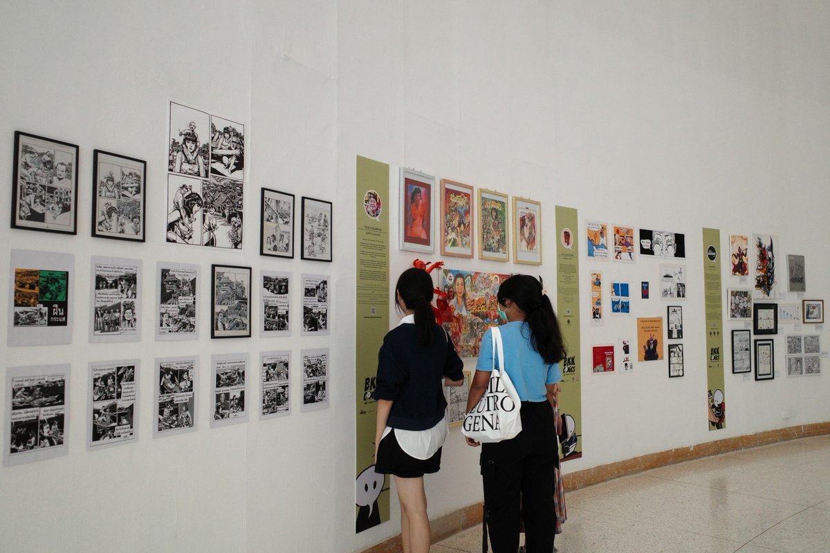Sa_ard_NFT's tweet photo. Showing the original artworks from my last comic book #ให้รักเป็นบทกวีชั่วชีวิต in the BKK Comics exhibition, starting TODAY until 22 May on the 5th floor of BACC, Bangkok. https://t.co/vSx3dzQnbh