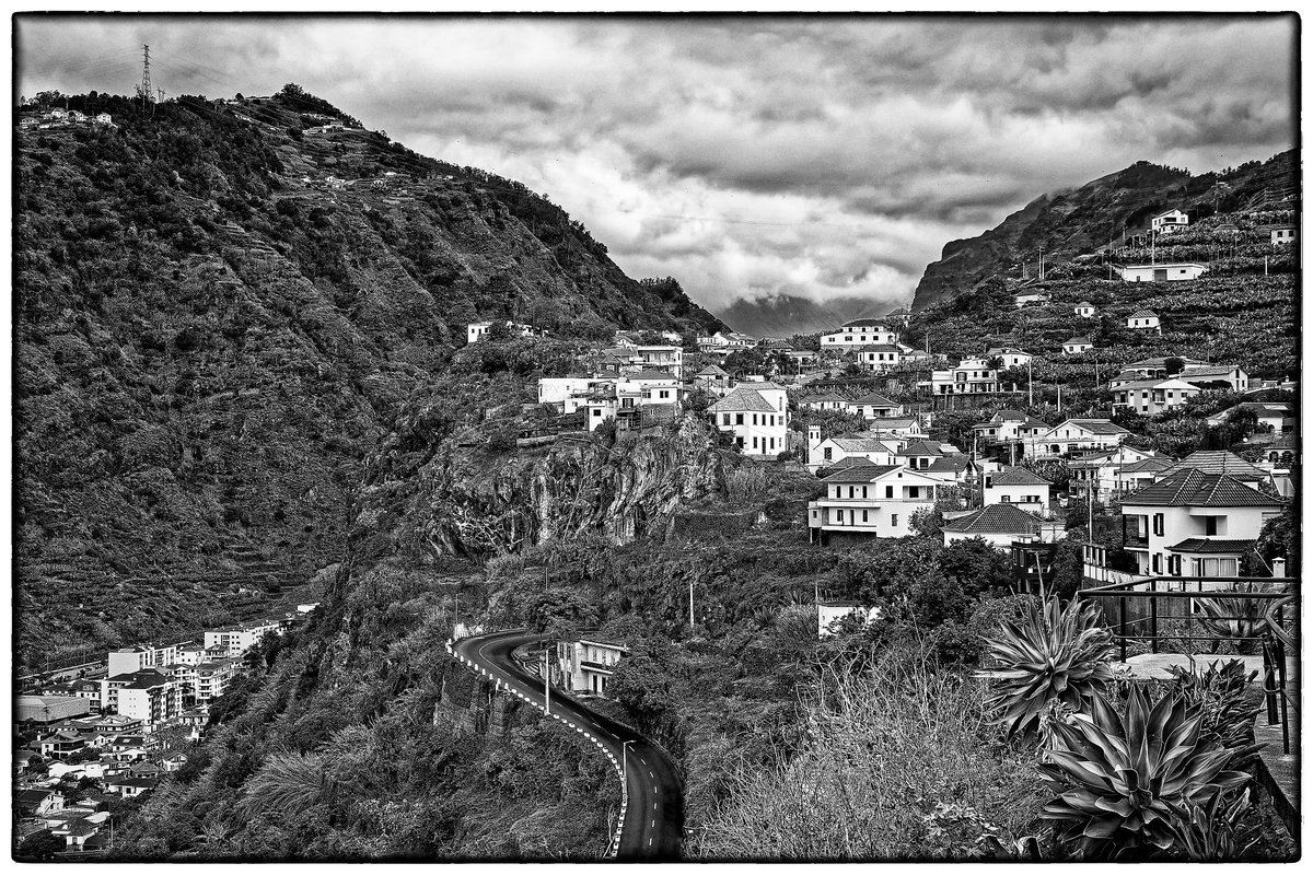 bernard_noffels's tweet photo. #raw_europe_bnw #raw_community
#raw_europe #raw_bnw #georgbernoff #bernoff #portugal #madeira #travel #travelphotography #blackandwhite #blackandwhitephotography #landscape #landscapephotography https://t.co/AX0BZRAtld