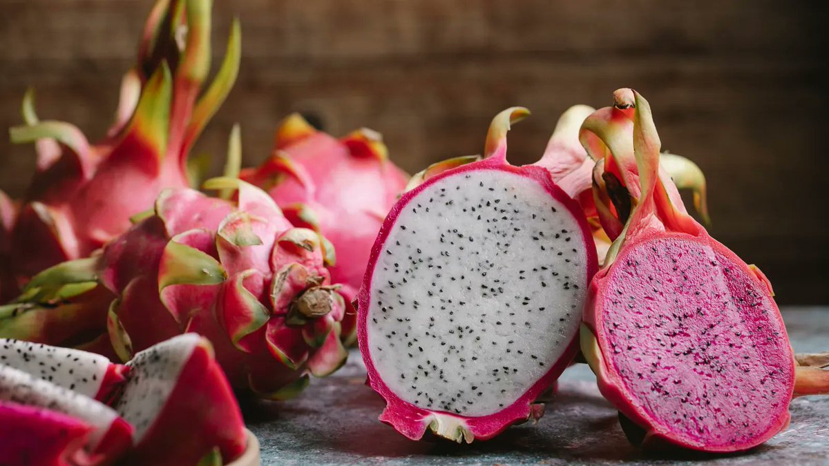 IJFoodSciTech's tweet photo. 🔬A research trend is the recovery of #functional compounds from fruit waste
🥭Dragon fruit peels contain betalains, phenols and dietary fibres
💻 Read about the health benefits of the use of these phytochemicals in #fooddevelopment:
https://t.co/OQjkkOY2Dq https://t.co/JbwJOEoCFk