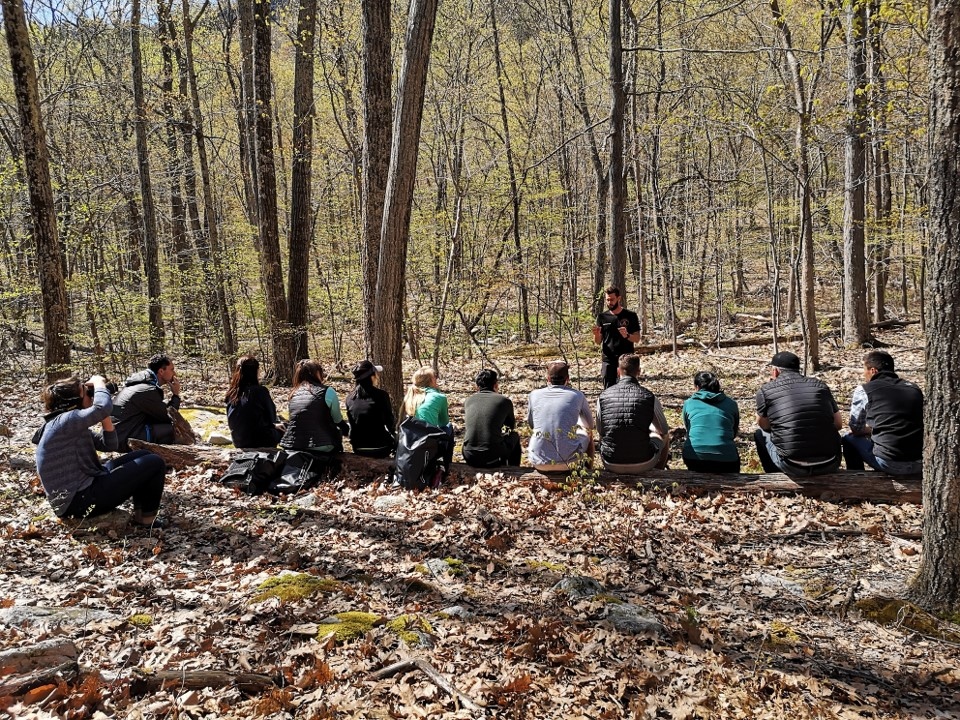 BGSurvival's tweet photo. Learning the tricks of the trade to survive in a wooded wilderness. β
β
#BearGryllsSurvivalAcademy #BGSACourses #Wilderness #Woodland #Survival #Adventure #GetOutdoors https://t.co/hItHqobT1P
