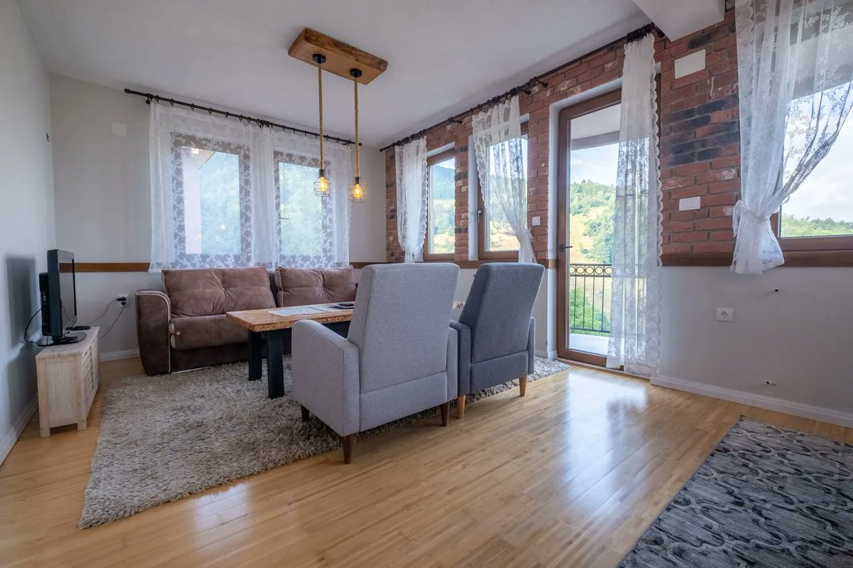 meanderbug's tweet image. Hike much? 
Sunsets?
Great food?
National park?
Yep! Just listed on the Meanderbug App: 1060 House in Plav
#hiking #Montenegro #familytravel