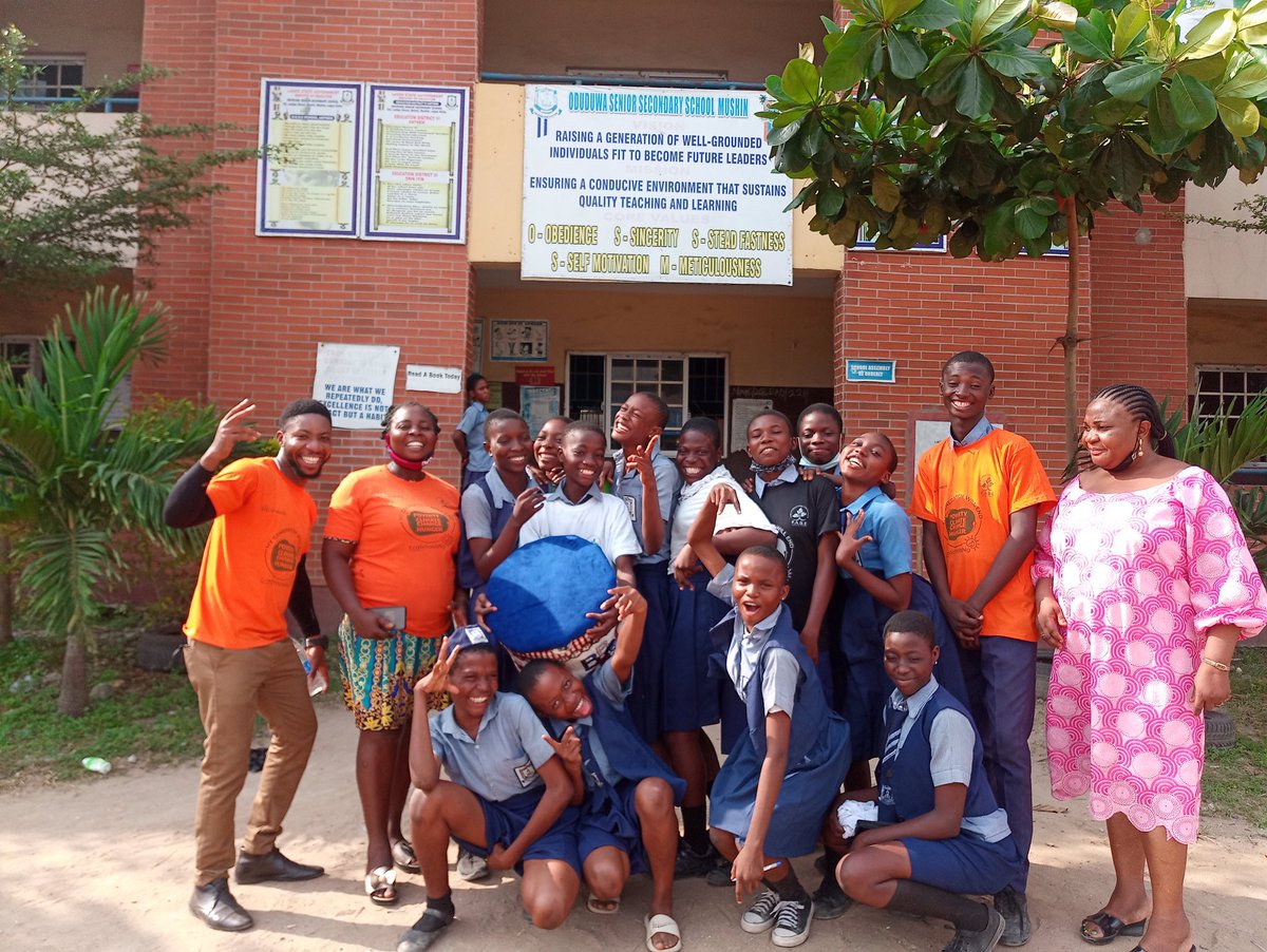 fabenigeria's tweet photo. PET bottles #upcycling to ottomans is a fun way to engage children in upcycling activities. Our #ecoambassadors and #ecocoordinators enjoyed every bit of it during the EcoSchoolsNG project

To learn more about upcycling, visit https://t.co/F1FqWiRFUE https://t.co/YTG4xobLtu