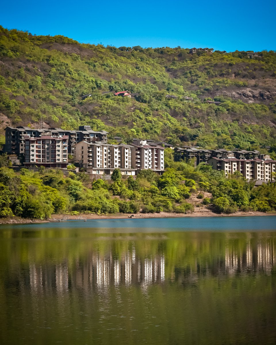 thethiirdeyee's tweet photo. L A V A S A C I T Y ! 🏘️
A city based on the Italian town Portofino! 🇮🇹
#LavasaCity #nikonphotography #Nikon
#IAmNikon #Pune @NikonIndia @NikonUSA https://t.co/XGHIiVddkh
