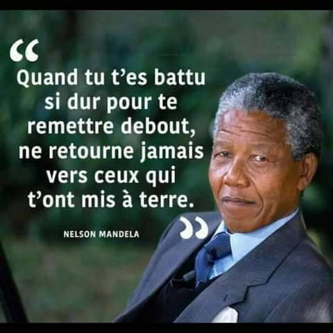 WHero2020's tweet photo. #ilsfinirontparcomprendre 
Finit l'époque des intimidations. 

Nous réitérons le programme en 4 points de l'Afrique des libertés. 
#FinduFCFA 
#FindesBasesMilitaires 
#FinduSoutienauxDictatures 
#FindelaDominationCulturelleSpirituelle https://t.co/RC6Tmd9FZg