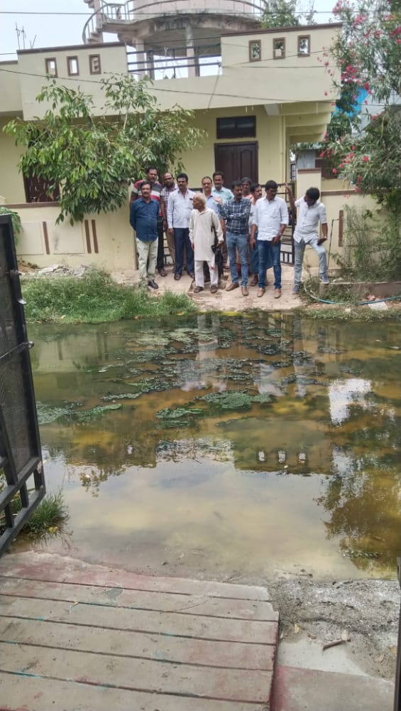 URS_Life_Is_URS tweet media