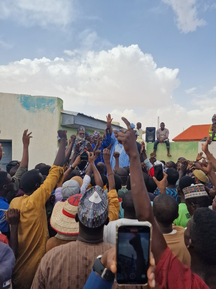 arkazaure's tweet image. I’m 38, youngest cabinet level appointee in the Buhari Administration, degrees in Engineering/Economics, 15 years at General Electric working in 20 countries and I’m vying to be the next Governor of Jigawa (APC). This is for all young people that will be encouraged to participate