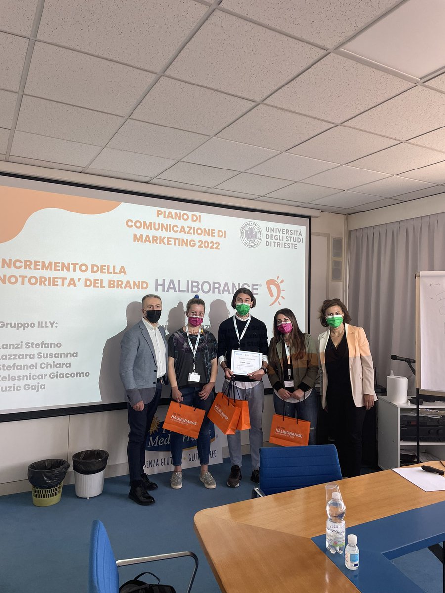 giovannapegan's tweet photo. Oggi in @eurospital con gli studenti di @UniTrieste per presentare i progetti di #comunicazione aziendale sul #brand #Haliborange Ecco il primo gruppo di partecipanti https://t.co/0A9fyXmcXD