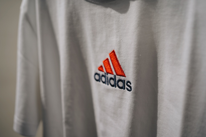 Football_MAX's tweet photo. #FCバイエル���・ミュンヘン のアパレルコレクション
▹https://t.co/A3nPVCmvK7

しっかりとした生地感のレトロなデザインのTシャツ👕

#アディダス
#adidas
#footballgearmax https://t.co/r2XncSn1Fd