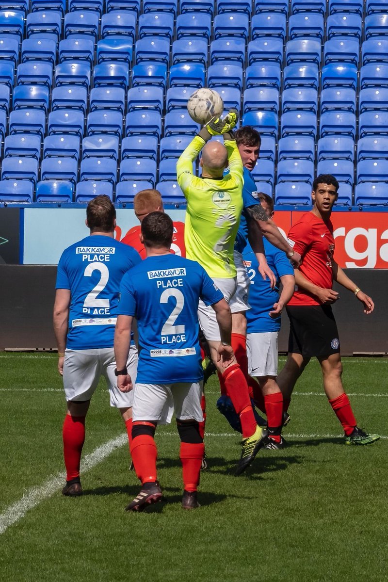 Place2placeFC's tweet photo. photos coming in from #BWDay @PAPYRUS_tweets @stateofmindsprt @statesidefoods
Our teams play every Thursโฆ.. not here but 5 a side. We use the analogy of the 5 a side to give people 4/5 people in your corner if your facing a tough time.
We also play in stadiums now and again https://t.co/rEJs9dXzOo
