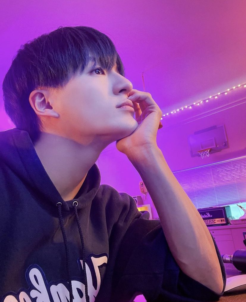 4ljn23's tweet photo. nct dream instagram #jeno 📸

"my second home" https://t.co/VY2g5iIDn3