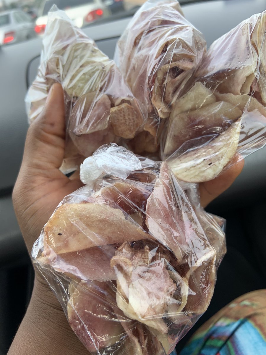 This cocoyam chips is the GOAT of all snacks …
This one I bought this morning, Eleribu ti fi iyo ja 😭😭😭😭😭