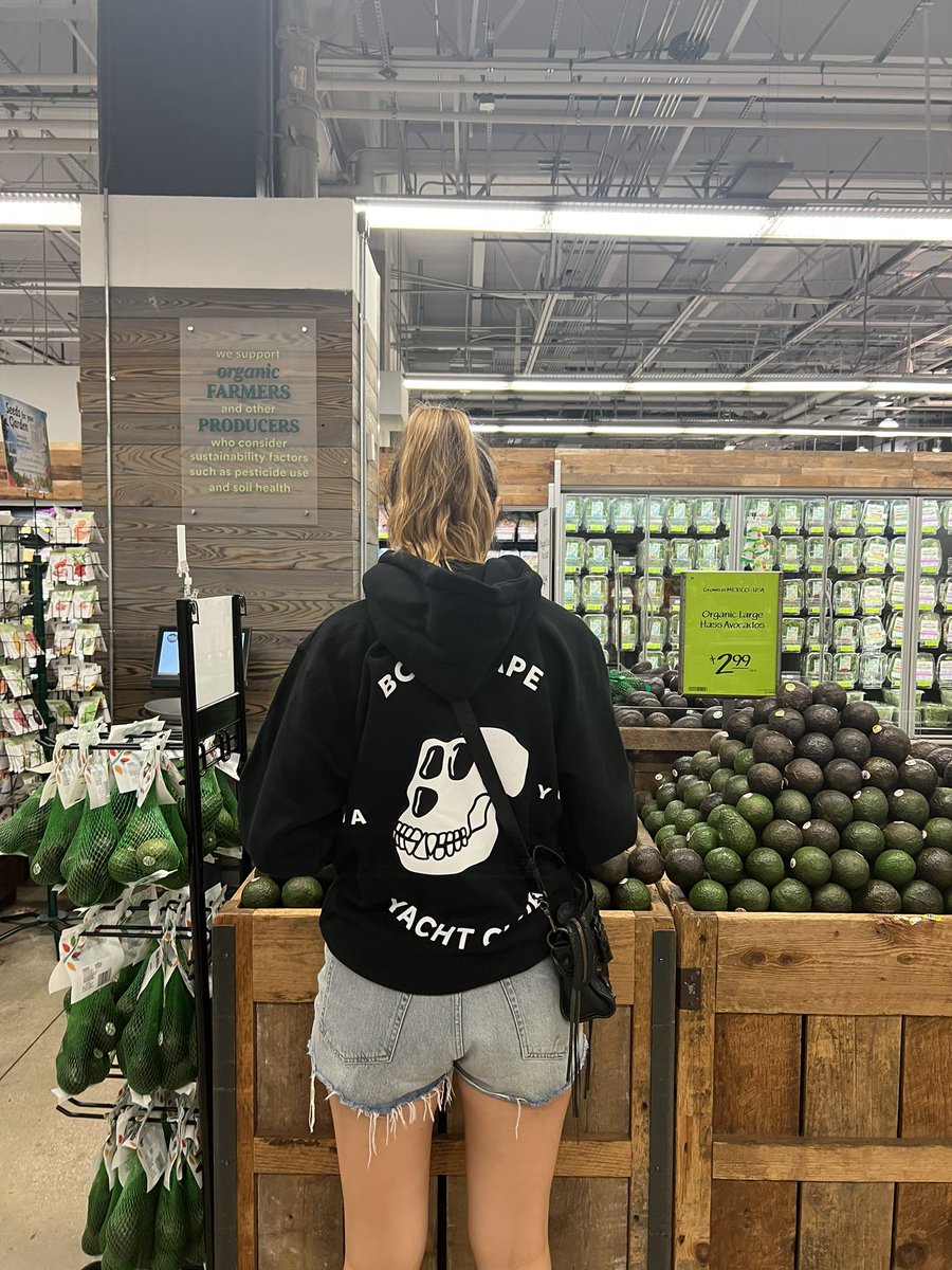 Spotted an ape 🐒 <a href="/BoredApeYC/">Bored Ape Yacht Club 🍌</a>