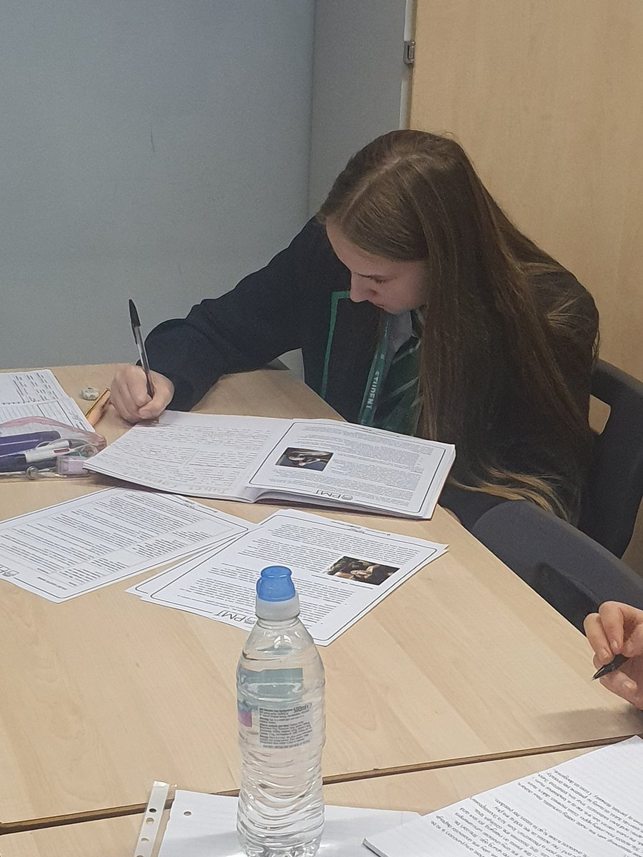Miss_Hayes_Eng's tweet photo. Year 9 are creating some stunning character profiles this morning. @bbgenglish @BBGAcademy https://t.co/dP99iRIoj6