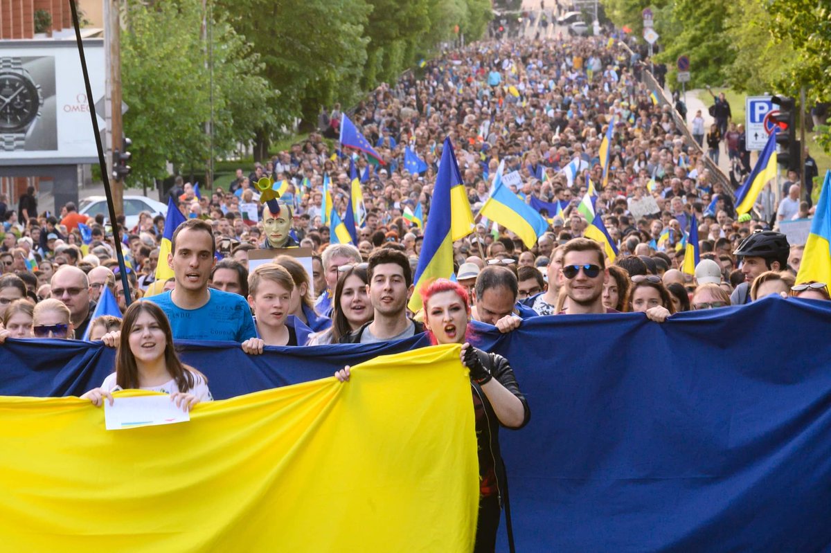 MirelaRayuela's tweet image. This is how Sofia, Bulgaria looked like on 9 May this year. We will not let you steal our country's narrative, Kremlin lies will be systematically debunked, we refuse to be a buffer zone, nor your sphere of influence. We are with Ukraine, we are Europe