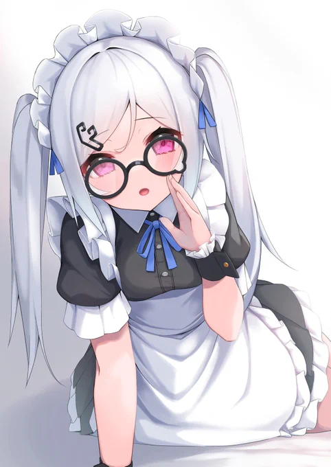 白髪ツインテ眼鏡メイドはいいぞ!

#メイドの日 