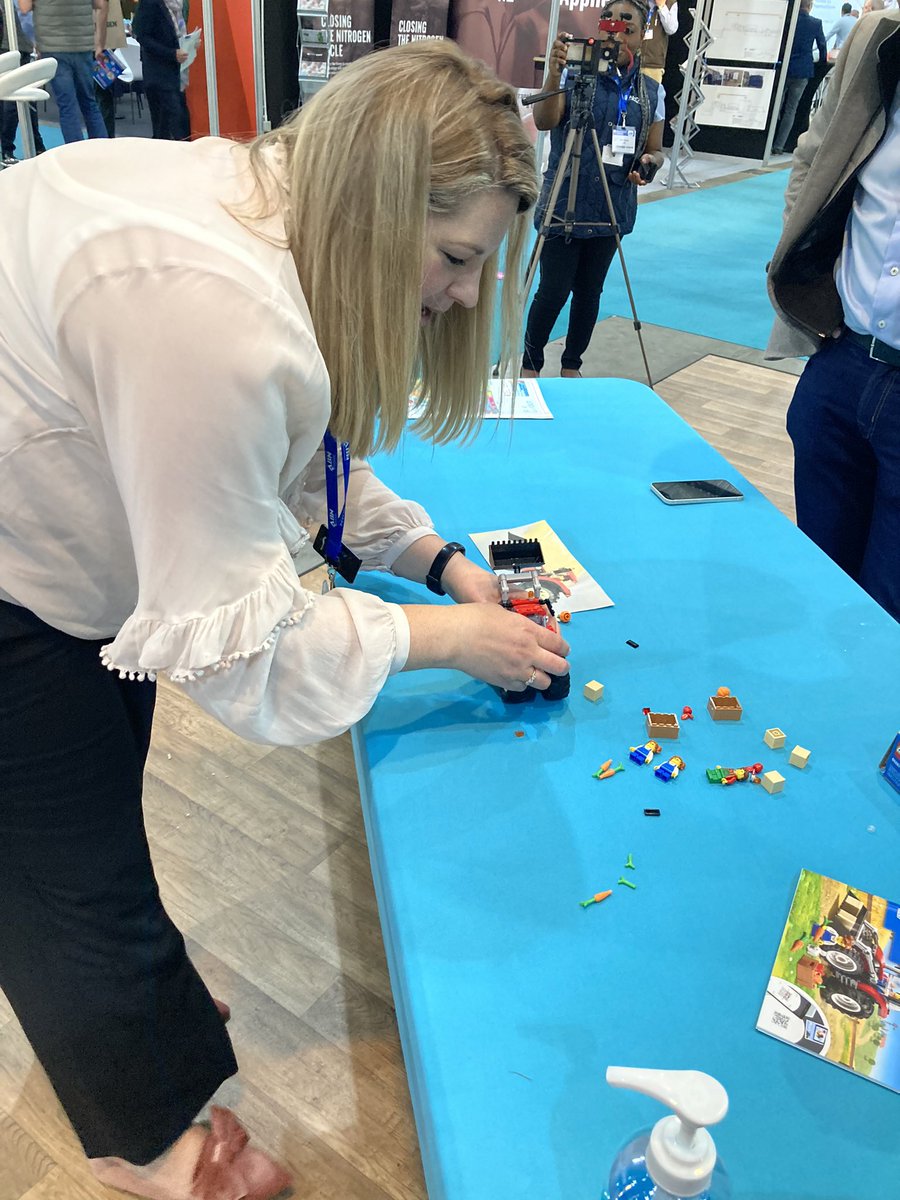 Jen Hartley tweet media