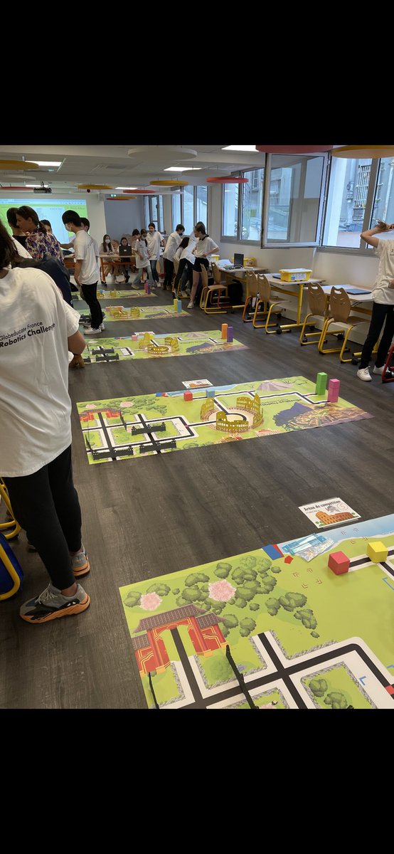 JeanXavieMoreau's tweet photo. Notre collège @EIBParis accueille aujourd’hui le #challengerobotique de @Globeducate France avec 35 équipes participantes du primaire au lycée. Les élèves vont devoir programmer #legospike et réussir les 4 missions.  Immense merci 🙏 @MalobertiBoris @RachenneR @jpdavasse #steam https://t.co/okihw04C3l
