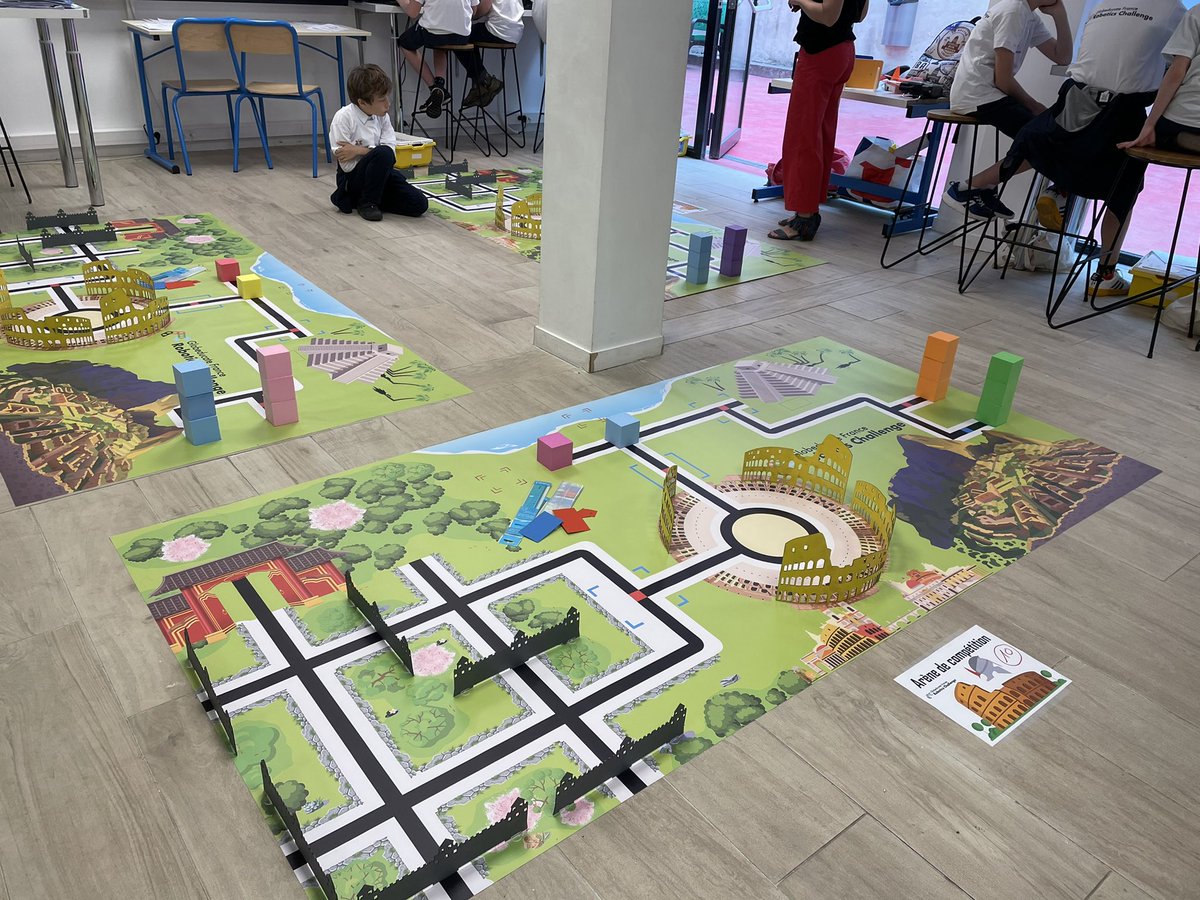 JeanXavieMoreau's tweet photo. Notre collège @EIBParis accueille aujourd’hui le #challengerobotique de @Globeducate France avec 35 équipes participantes du primaire au lycée. Les élèves vont devoir programmer #legospike et réussir les 4 missions.  Immense merci 🙏 @MalobertiBoris @RachenneR @jpdavasse #steam https://t.co/okihw04C3l