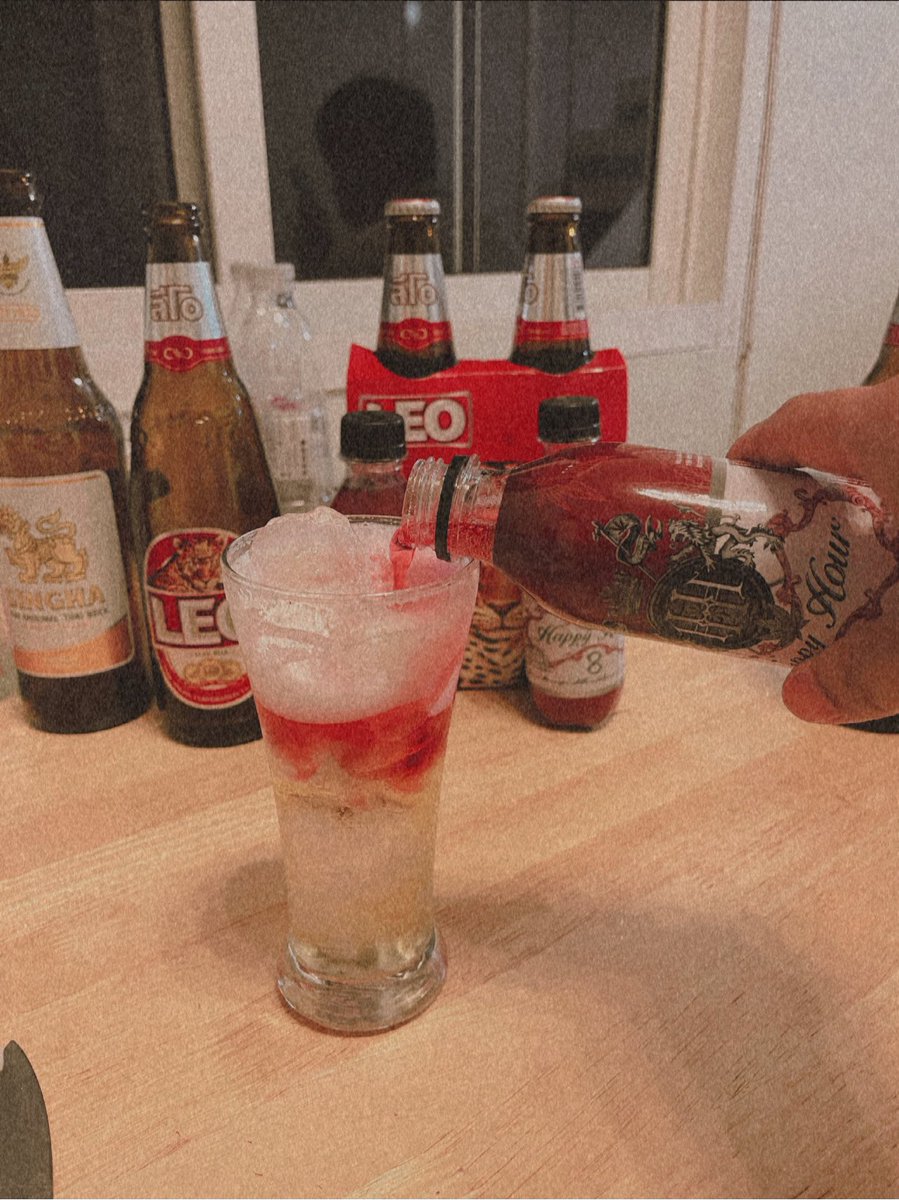 Justmomentplsss's tweet photo. LEO Rosé ก็มาาาว่ะ ดีย์อยู่นะว่าไป
ช่วงเวลาแห่งความสุข Happy Hour ….🍻

#ดื่มแล้วเคลิ้ม https://t.co/vxFqvRpIcR